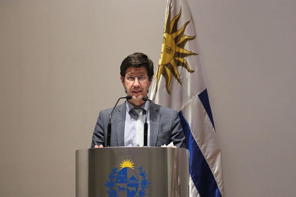 Gonzalo Sosa, coordinador de la URCDP Gonzalo Sosa, coordinador de la URCDP moderando la Charla.